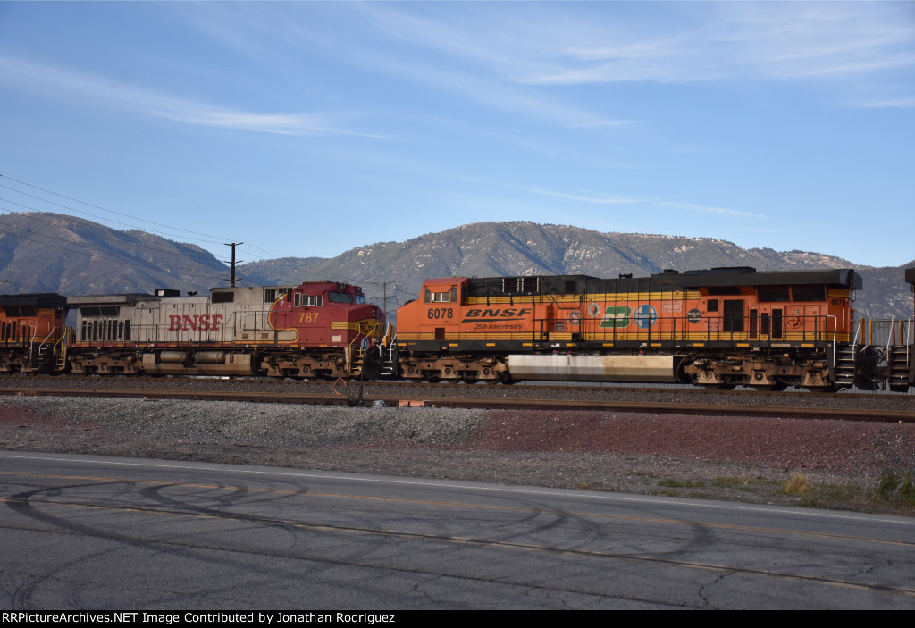 BNSF 787